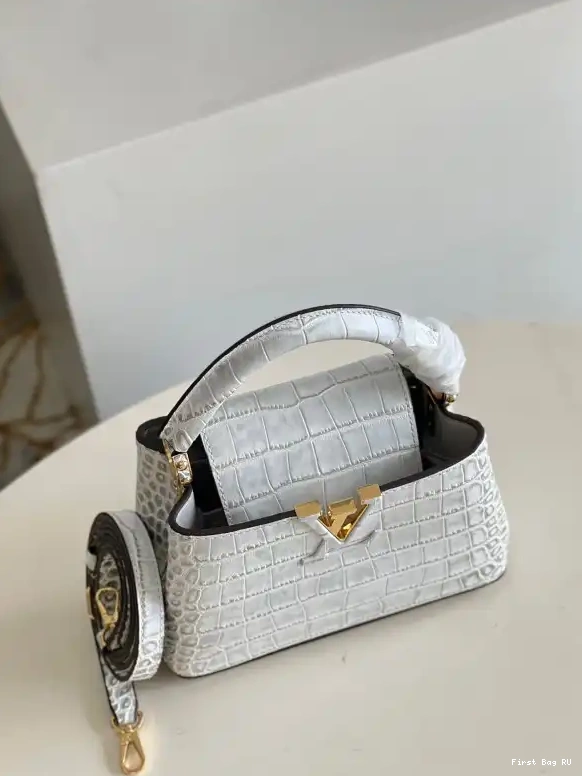 Firstbag VUITTON MINI CAPUCINES LOUIS 0614